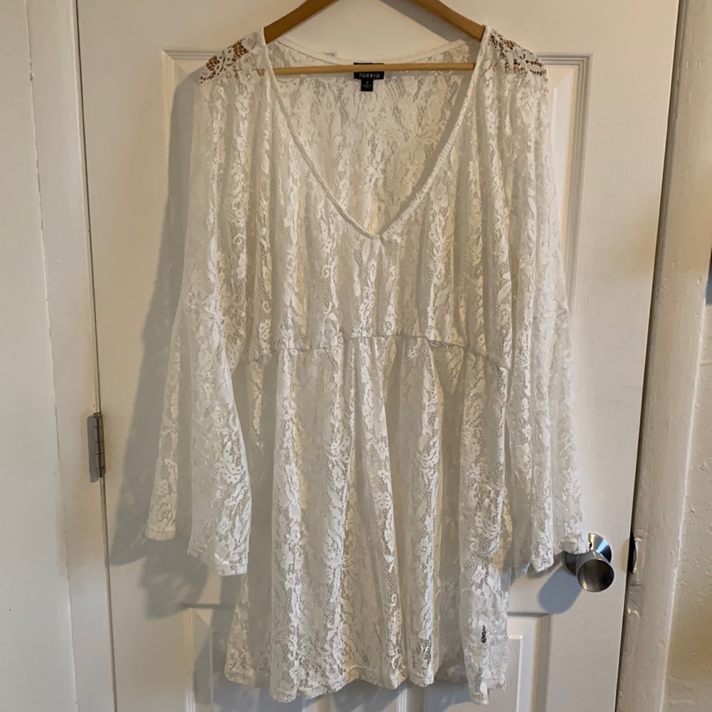 Torrid size 2 Lace swim coverup